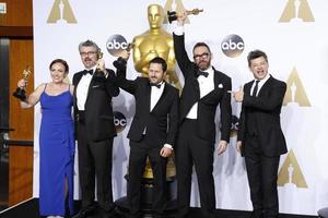 los angeles, 28 de fevereiro - mark williams ardington, paul norris, sara bennett, andrew whitehurst, andy serkis na 88ª premiação anual da academia, sala de imprensa no dolby theater em 28 de fevereiro de 2016 em los angeles, ca foto