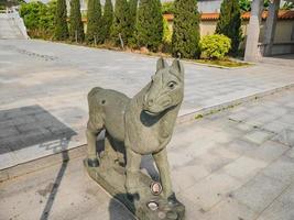 estátua da casa de pedra na sepultura do rei taksin no distrito de chenghai shantou city china.king taksin o grande rei da tailândia que salvou a tailândia na história. foto