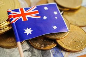 pilha de moedas de dinheiro com bandeira da austrália, conceito de banca de finanças