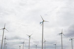 fazenda de turbinas eólicas
