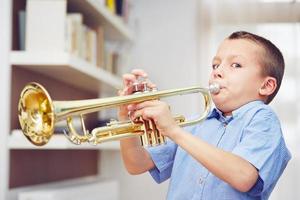 pequeno trompetista foto