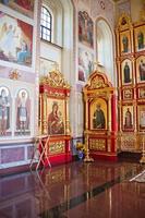 interior do templo ortodoxo, cidade suzdal, rússia foto