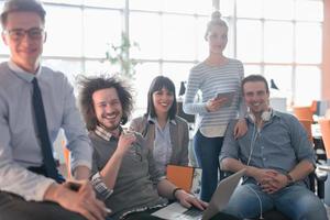 retrato de uma equipe de negócios em uma reunião foto