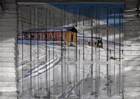 mural "neve em leh ladakh". o conceito de pintura de portas de madeira