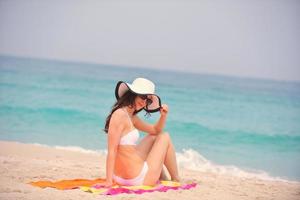 mulher feliz aproveite as férias de verão foto