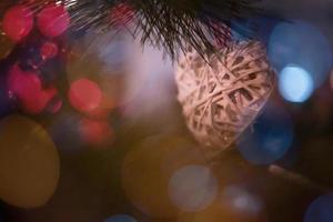 decoração da árvore de natal na festa do escritório foto