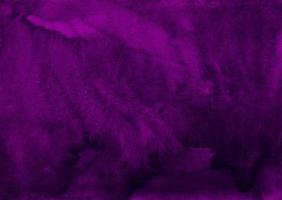 textura de fundo roxo profundo aquarela. pano de fundo violeta escuro abstrato aquarela. modelo horizontal. foto