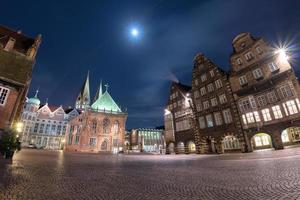 bremen vista noturna da cidade velha foto