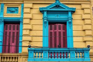 la boca casa pintada em buenos aires foto