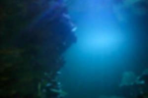 desfoque abstrato do oceano subaquático para plano de fundo foto