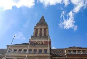 bela arquitetura antiga de fachadas encontradas na pequena cidade alemã de kiel foto