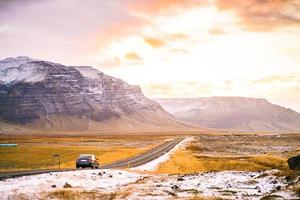rota 1 ou anel viário, ou hringvegur, uma estrada nacional que circunda a Islândia e liga a maioria das partes habitadas do país