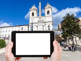 fotografias turísticas da escadaria espanhola na cidade de roma foto