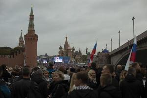 Moscou, Rússia. 09 30 2022 kremlin em moscou. comício na rússia. russos com bandeiras. foto