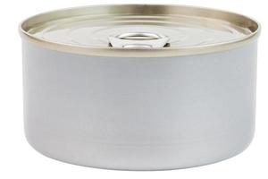 lata fechada com abridor de tampa de anel puxador isolado em fundo branco vista frontal inclinada foto