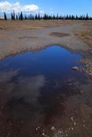 céu azul e oceano foto