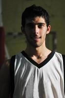 retrato de jogador de jogo de bola de basquete foto