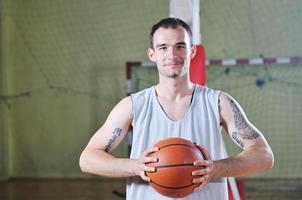 retrato de jogador de jogo de bola de basquete foto