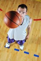 retrato de jogador de jogo de bola de basquete foto