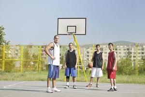time de jogadores de basquete foto