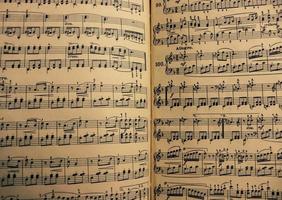 várias partituras musicais de uma canção germânica tradicional foto