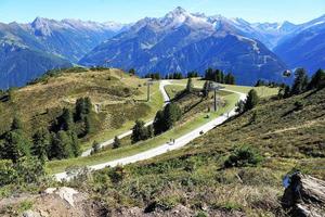 paisagem de verão nos Alpes austríacos foto