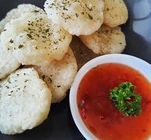 cireng bumbu rujak. comida tradicional típica do oeste de java, foto