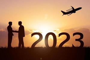 ideias dão as boas-vindas a 2023 e novos começos. feliz Ano Novo foto
