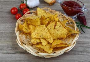 nachos em madeira foto