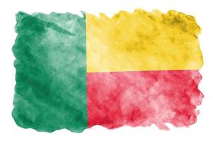 bandeira do benin é retratada em estilo aquarela líquido isolado no fundo branco foto