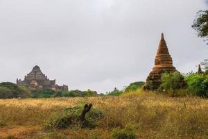 templo dhammayangyi, o maior e mais amplo templo budista em bagan, região de mandalay, mianmar foto