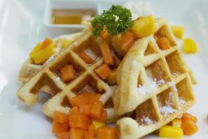 comida de waffle café da manhã assado foto