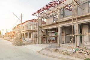 construção residencial nova casa em andamento no canteiro de obras foto