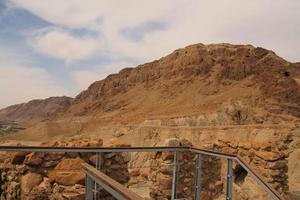 uma vista de qumran em israel foto