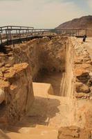 uma vista de qumran em israel foto