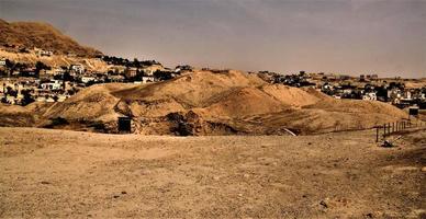 uma vista da cidade velha de jericó em israel foto