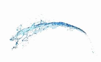 respingos de água 3D transparente, água azul clara espalhada isolada no fundo branco. ilustração de renderização 3D foto