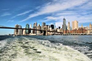 uma vista panorâmica de nova york foto