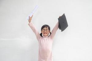 meninas felizes com conceito de formatura foto