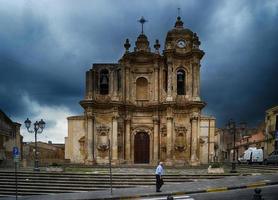 igreja de sant'antonio abate localizada em ferla, siracusa, sicília foto