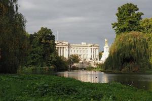 palácio de buckingham em londres foto