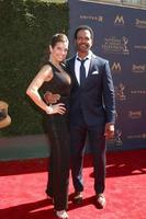 los angeles - namorada de 30 de abril, kristoff st john no 44º daytime emmy awards - chegadas ao auditório cívico de pasadena em 30 de abril de 2017 em pasadena, ca foto