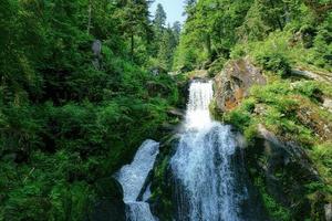 cachoeiras triberg na floresta negra, alemanha foto