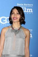 santa barbara - 27 de janeiro - freida pinto no santa barbara international film festival - estréia americana de dançarina do deserto em um teatro de arlington em 27 de janeiro de 2015 em santa barbara, ca foto