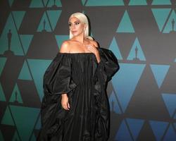 los angeles - 18 de novembro lady gaga no 10º prêmio anual governadores no ray dolby ballroom em 18 de novembro de 2018 em los angeles, ca foto