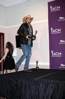 las vegas - 1 de abril - jason aldean na sala de imprensa no 2012 academy of country music awards no mgm grand garden arena em 1 de abril de 2010 em las vegas, nv foto