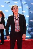 los angeles - 25 de maio - jason castro chegando no american idol finale de 2011 no nokia theatre no la live em 25 de maio de 2010 em los angeles, ca foto