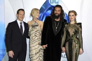 los angeles - 12 de dezembro - patrick wilson, nicole kidman, jason momoa, amber ouvido na estréia de aquaman no tcl chinese theatre imax em 12 de dezembro de 2018 em los angeles, ca foto