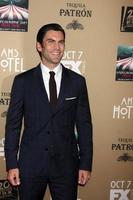 los angeles - 3 de outubro - wes bentley no american horror story - exibição de estreia no hotel nos regal 14 theaters em 3 de outubro de 2015 em los angeles, ca foto