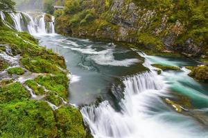 cachoeira de strbacki buk no rio una, bósnia e herzegovina